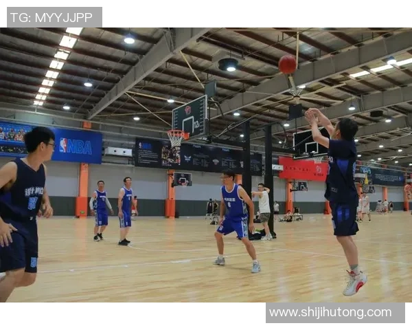 杭州篮球队实力强劲荣登全国第八名展现出色竞技水平与团队合作精神